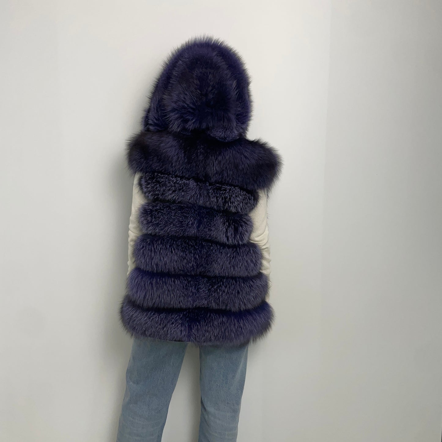 Smanicato in pelliccia di volpe blu con cappuccio e zip
