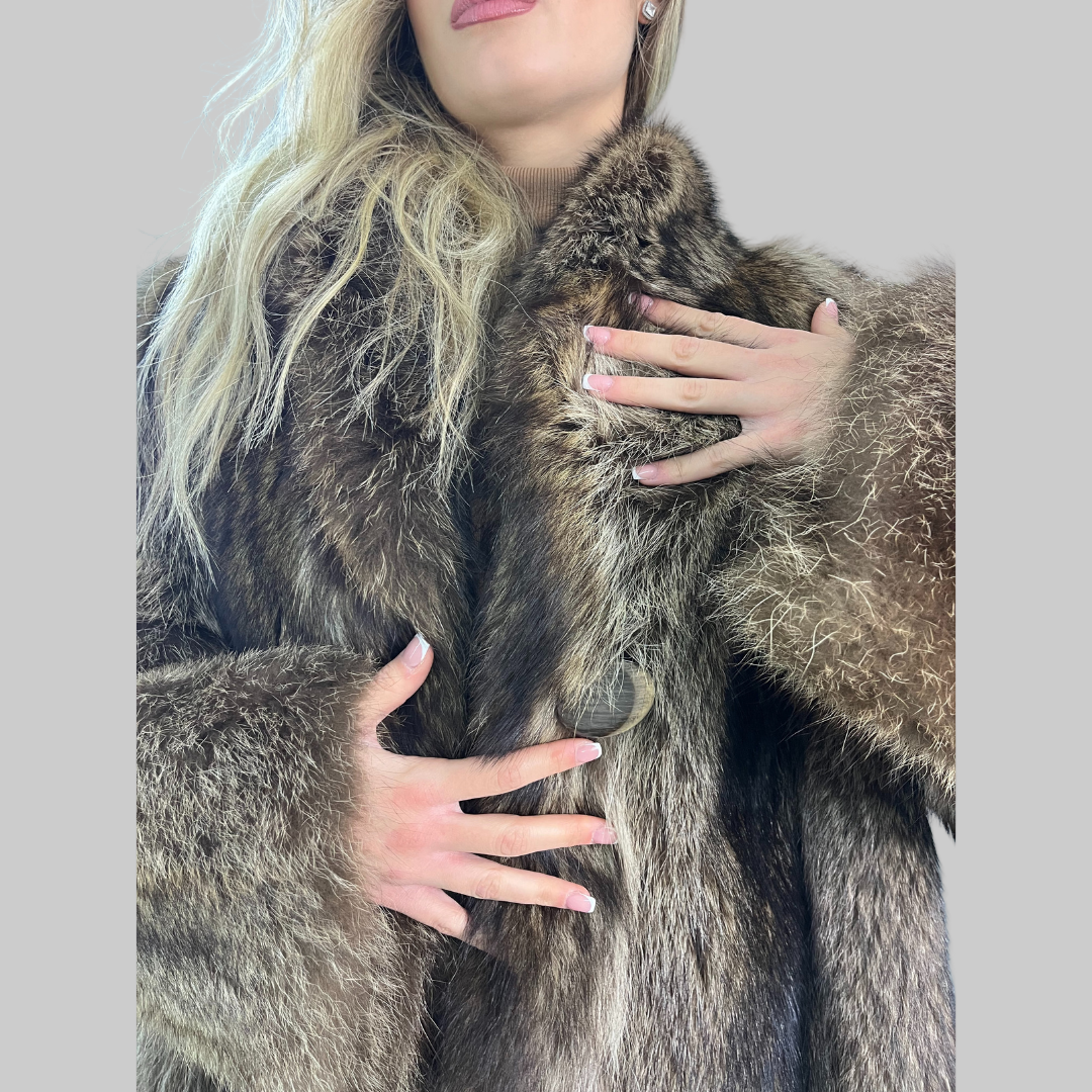 Pelliccia in marmotta modello voluminoso