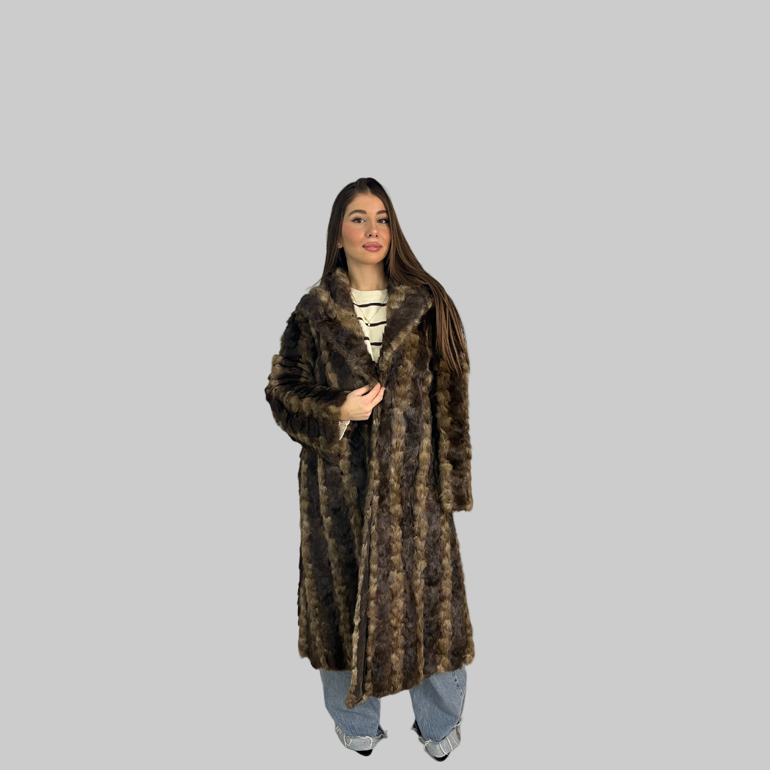 Visone marrone lungo con lavorazione a strisce n118