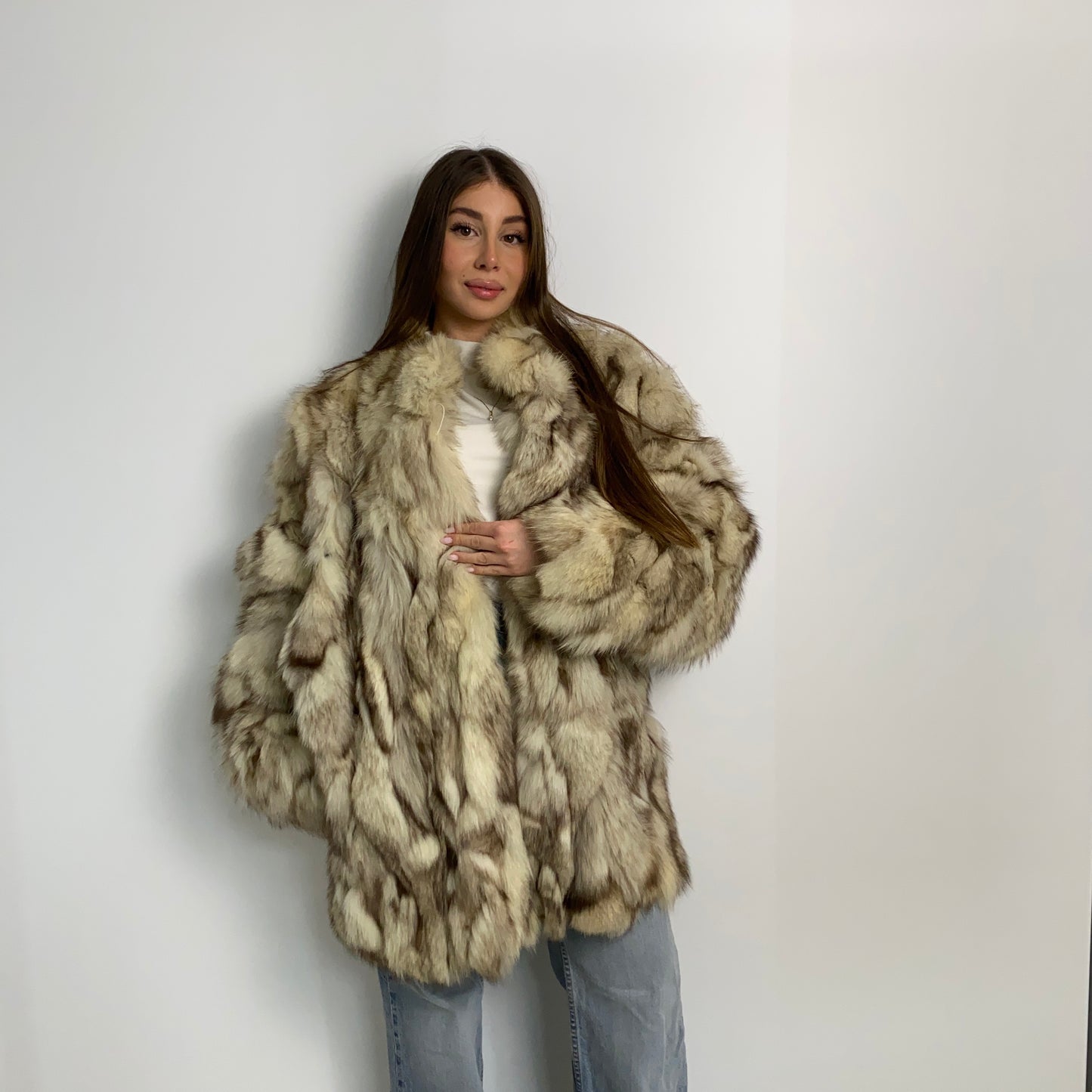 Pelliccia di volpe beige con sfumature marroni