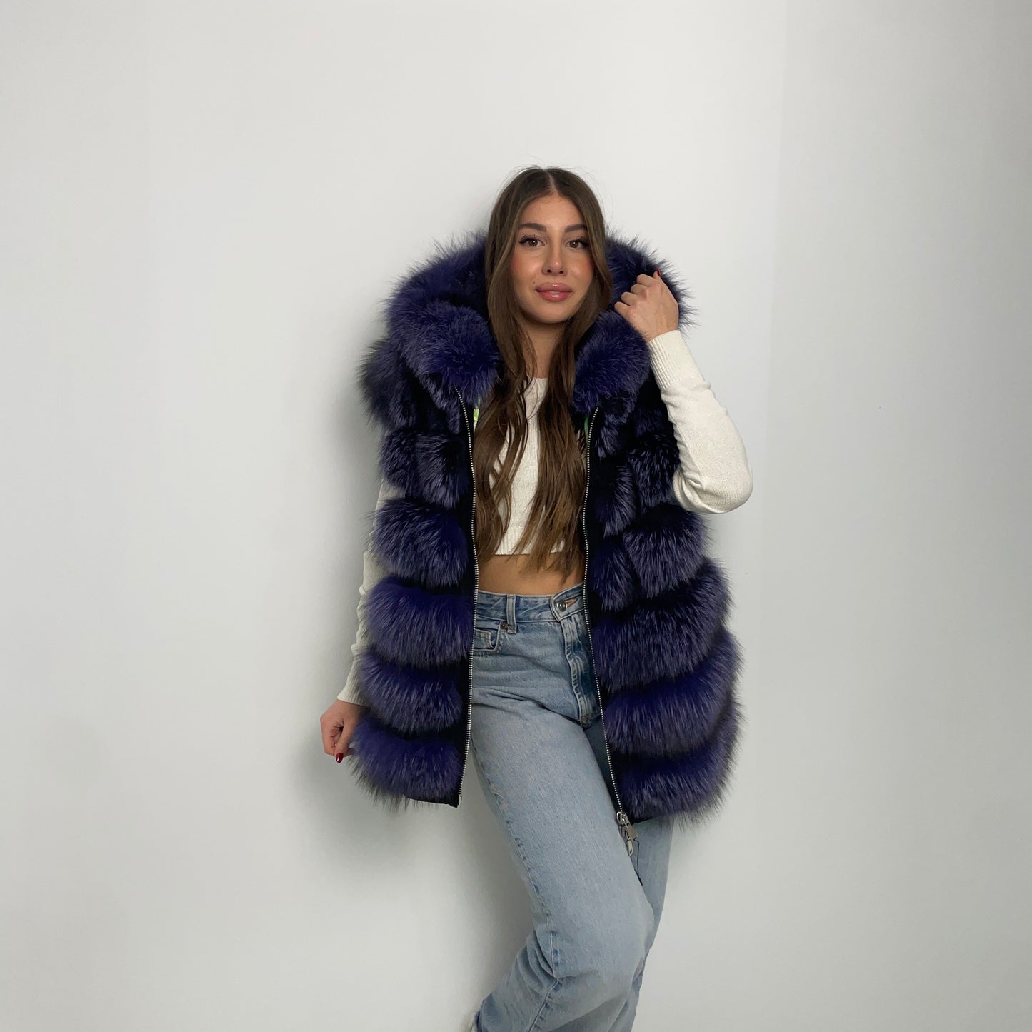 Smanicato in pelliccia di volpe blu con cappuccio e zip