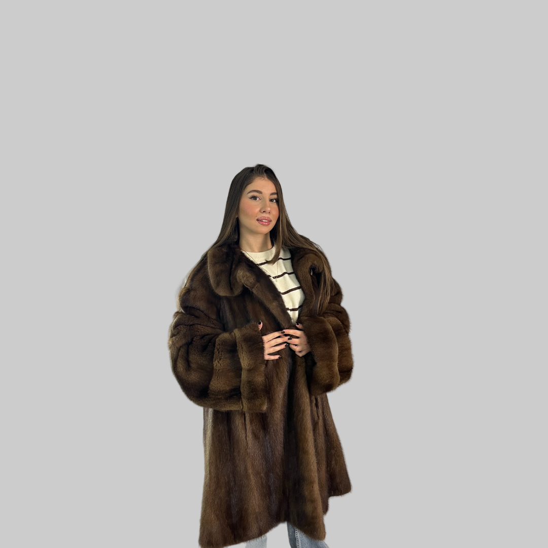 Pelliccia in vero visone taglio classico