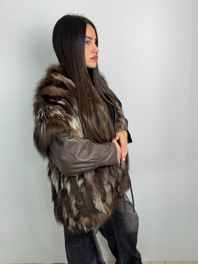 Pelliccia in volpe argentata manica in pelle