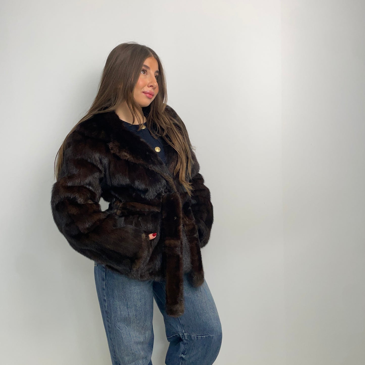 Pelliccia di visone con cintura e cappuccio