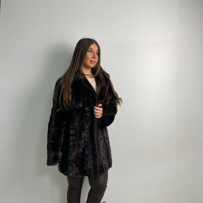 Pelliccia di visone scura