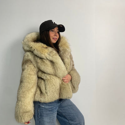 Bomber di volpe con cappuccio