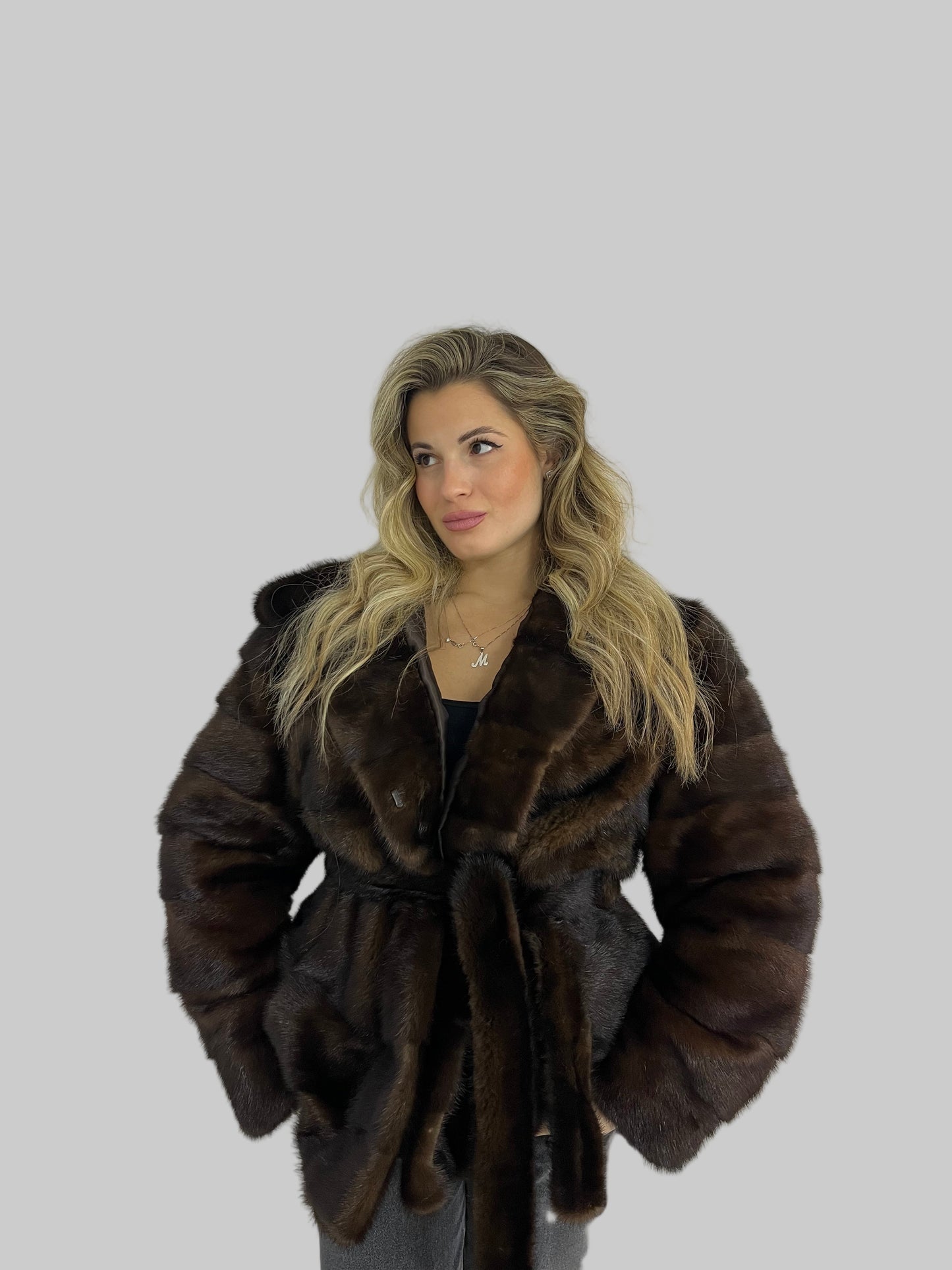 Giacca di visone cintura e cappuccio N83